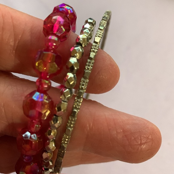 Three bracelets - Picture 5 of 5